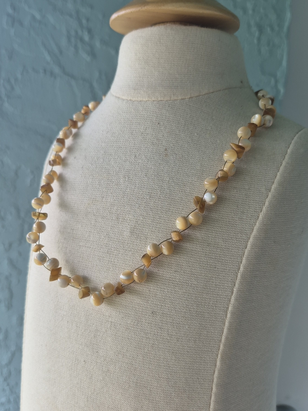 VTG Handcrafted Cream and Tan Shell Bead Necklace